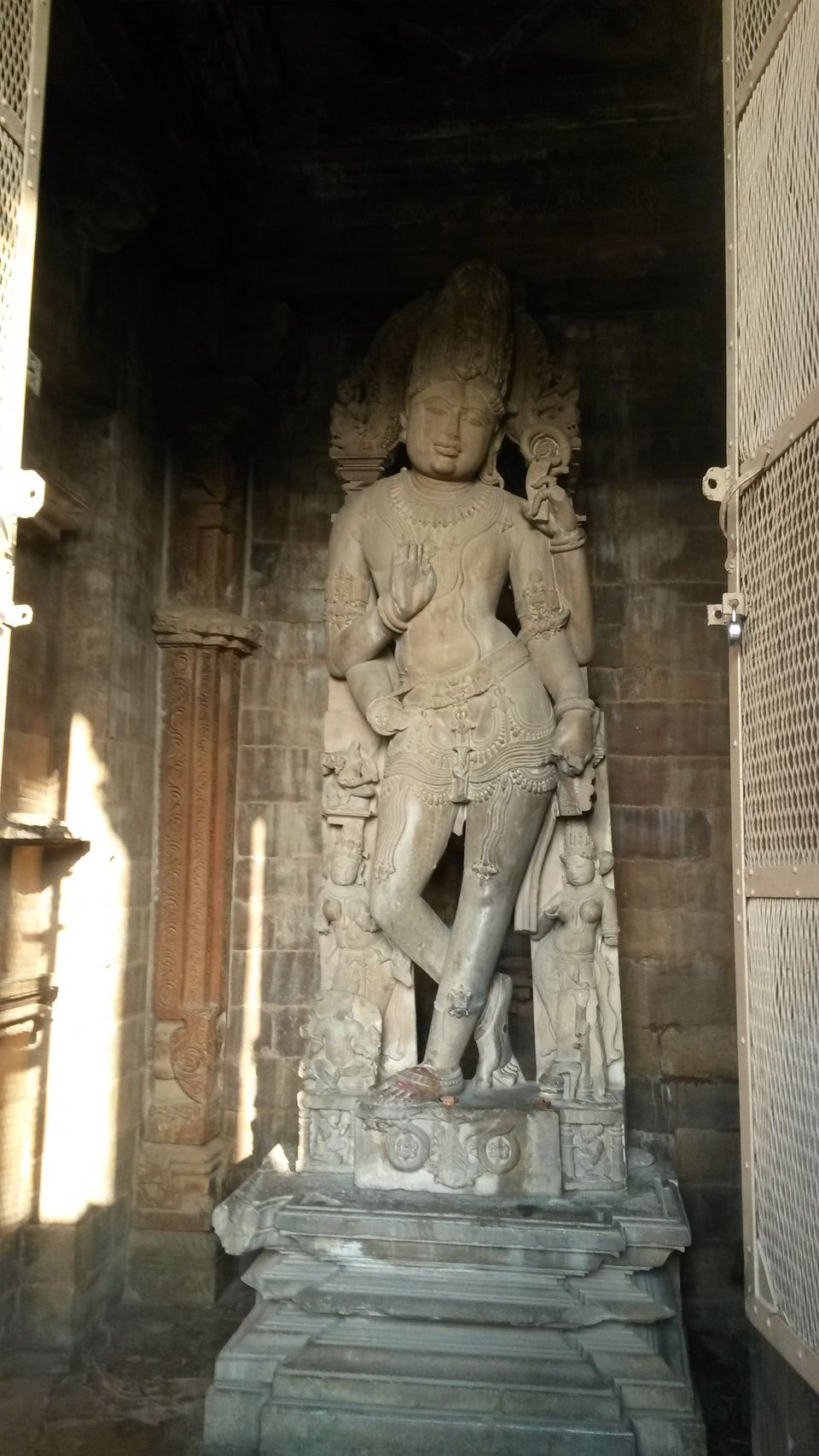 Photo of A pleasure trip to the Temple of Khajuraho! 10/24 by Ryokõ-shä