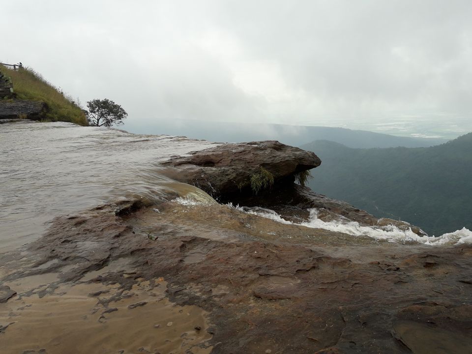 Photo of Cherrapunjee - the 'ex' wettest place of India by Ryokõ-shä
