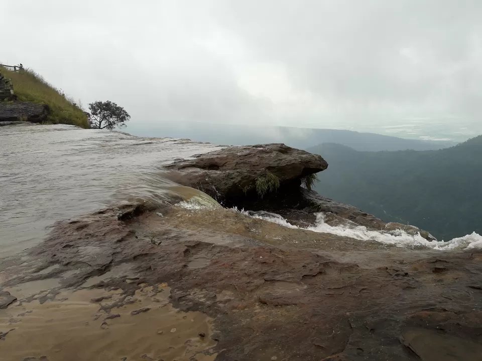 Photo of Cherrapunjee - the 'ex' wettest place of India by Ryokõ-shä