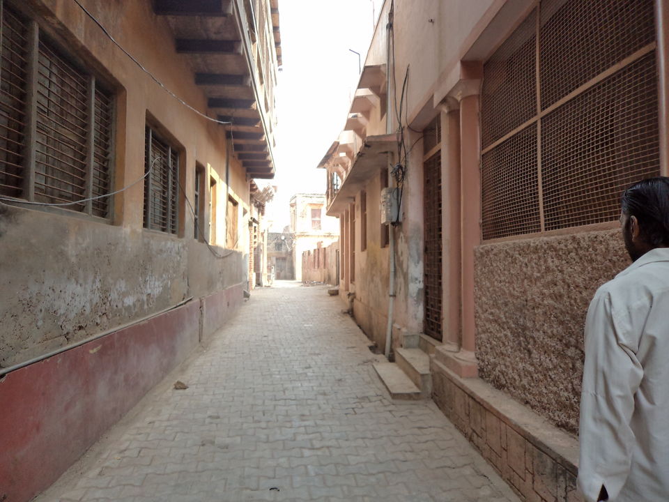 Photo of Mathura Vrindavan - a day in search of the Lord! 16/20 by Ryokõ-shä