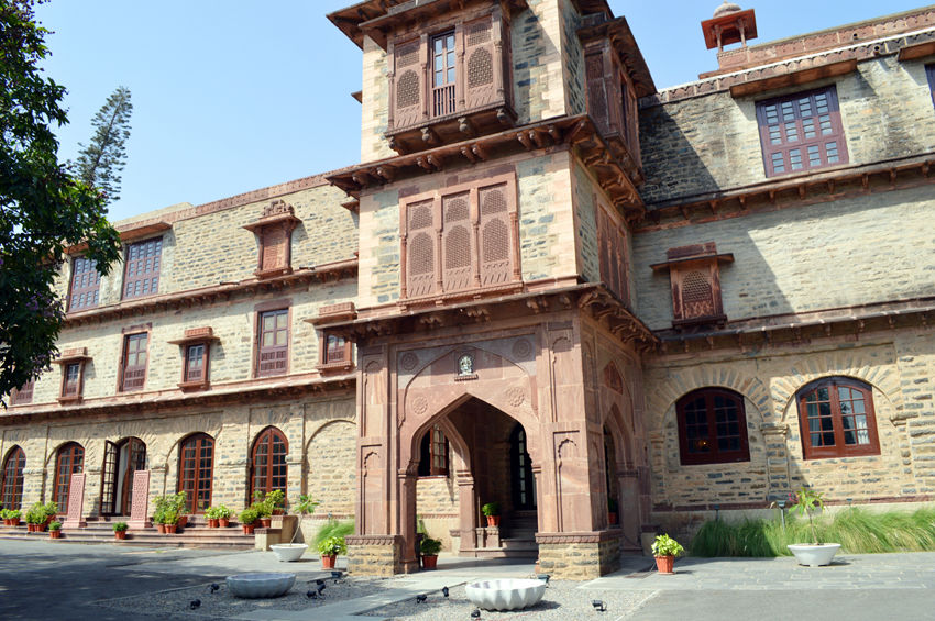 Photo of Palace Hotel Bikaner House, Mount Abu, Rajasthan, India by Sundeep & Bedabrata