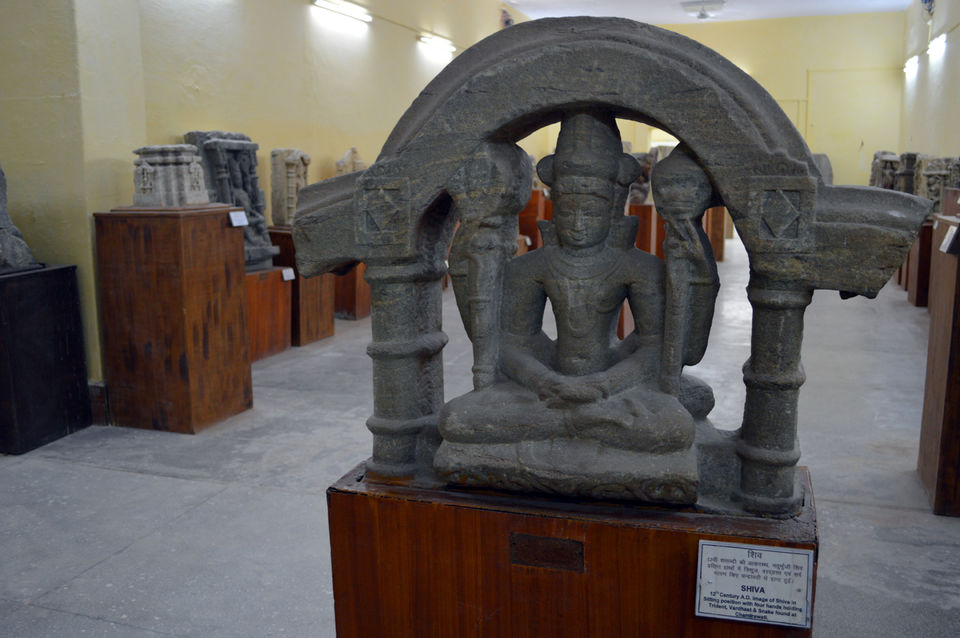 Photo of Museum and Art Gallery, Mount Abu, Rajasthan, India by Sundeep & Bedabrata