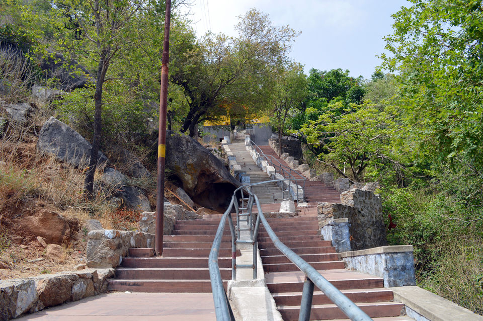 Photo of Arbuda Devi Temple, Arbuda Devi, Mount Abu, Rajasthan, India by Sundeep & Bedabrata