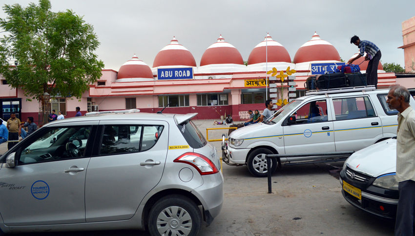 Photo of Mount Abu-Dilwara temples & joys of a hill station 2/55 by Sundeep & Bedabrata
