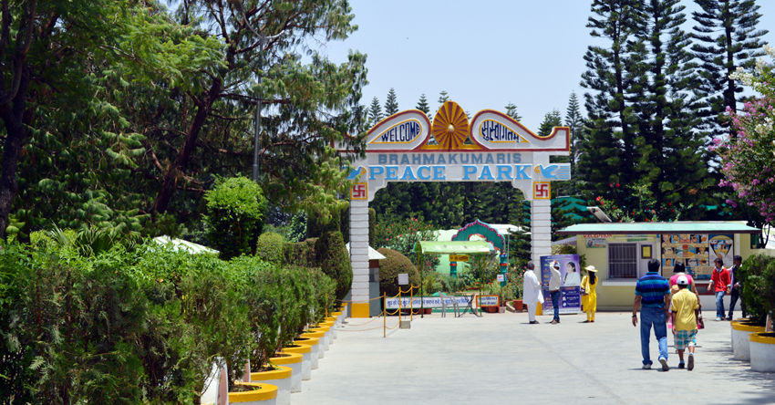 Photo of Mount Abu-Dilwara temples & joys of a hill station 9/55 by Sundeep & Bedabrata
