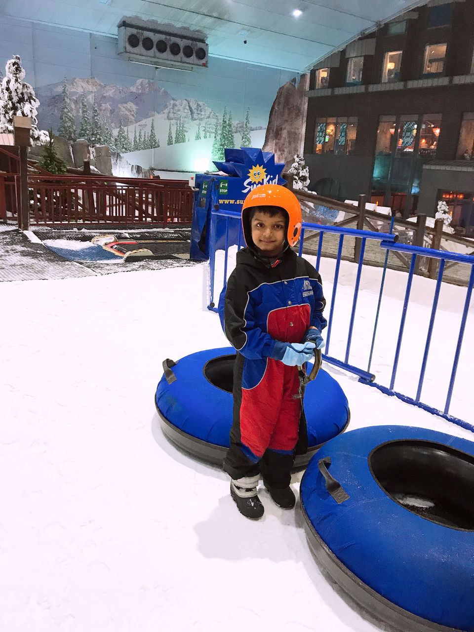 Photo of Ski Dubai - Sheikh Zayed Road - Dubai - United Arab Emirates by Vandana Goenka
