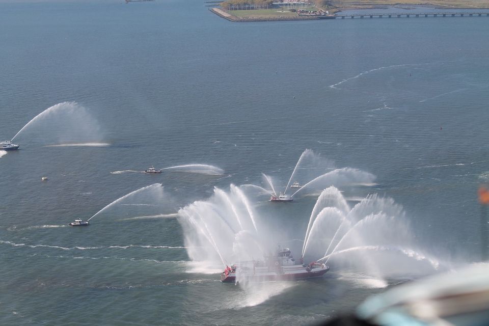 Photo of Liberty Helicopter Tours Marketing Office, East River Bikeway, New York, NY, USA by Vandana Goenka