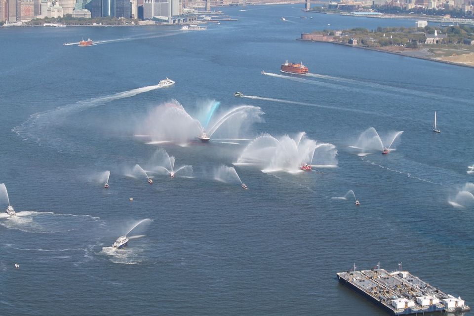 Photo of Liberty Helicopter Tours Marketing Office, East River Bikeway, New York, NY, USA by Vandana Goenka