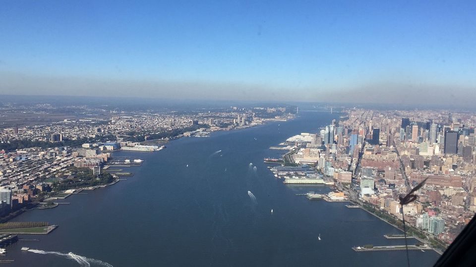 Photo of Liberty Helicopter Tours Marketing Office, East River Bikeway, New York, NY, USA by Vandana Goenka