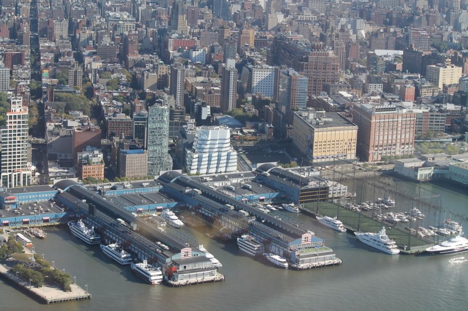 Photo of Liberty Helicopter Tours Marketing Office, East River Bikeway, New York, NY, USA by Vandana Goenka