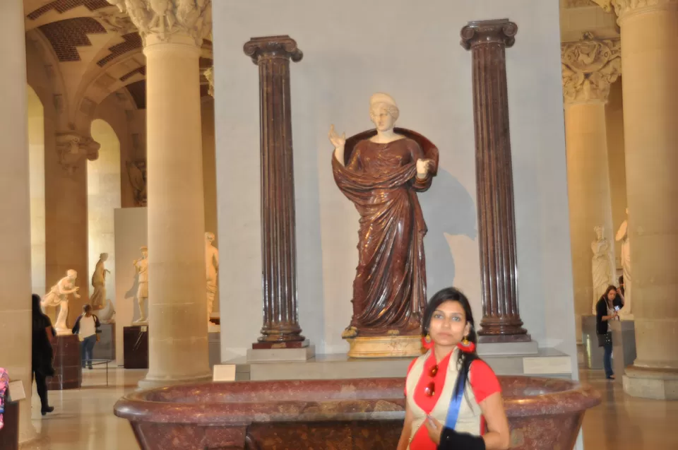 Photo of Louvre Museum, Rue de Rivoli, Paris, France by Vandana Goenka