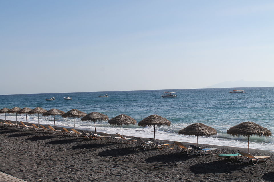 Photo of Kamari beach، Kamari, Greece by Vandana Goenka
