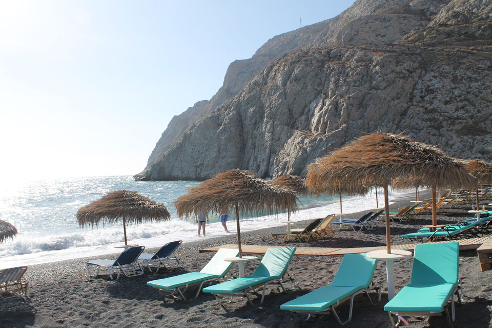 Photo of Kamari beach، Kamari, Greece by Vandana Goenka