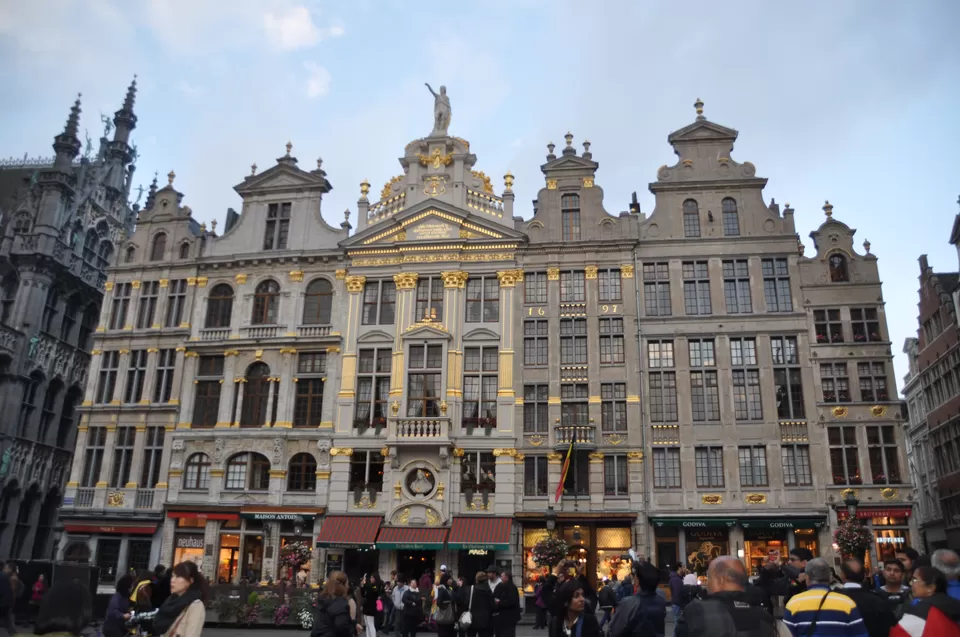 Photo of Grand Place, Brussels, Belgium by Vandana Goenka