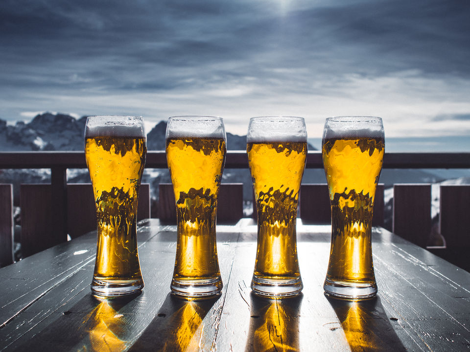 Photo of This Job Will Pay You $64,000 To Become a Professional Beer Drinking Traveller 1/3 by Sreshti Verma