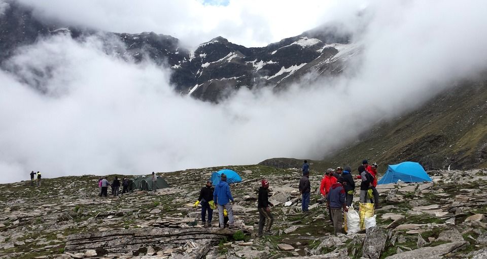 Photo of The Mountain Is Not There For Your Hobby Climbs: Here's How You Can Trek Responsibly 3/9 by Sreshti Verma