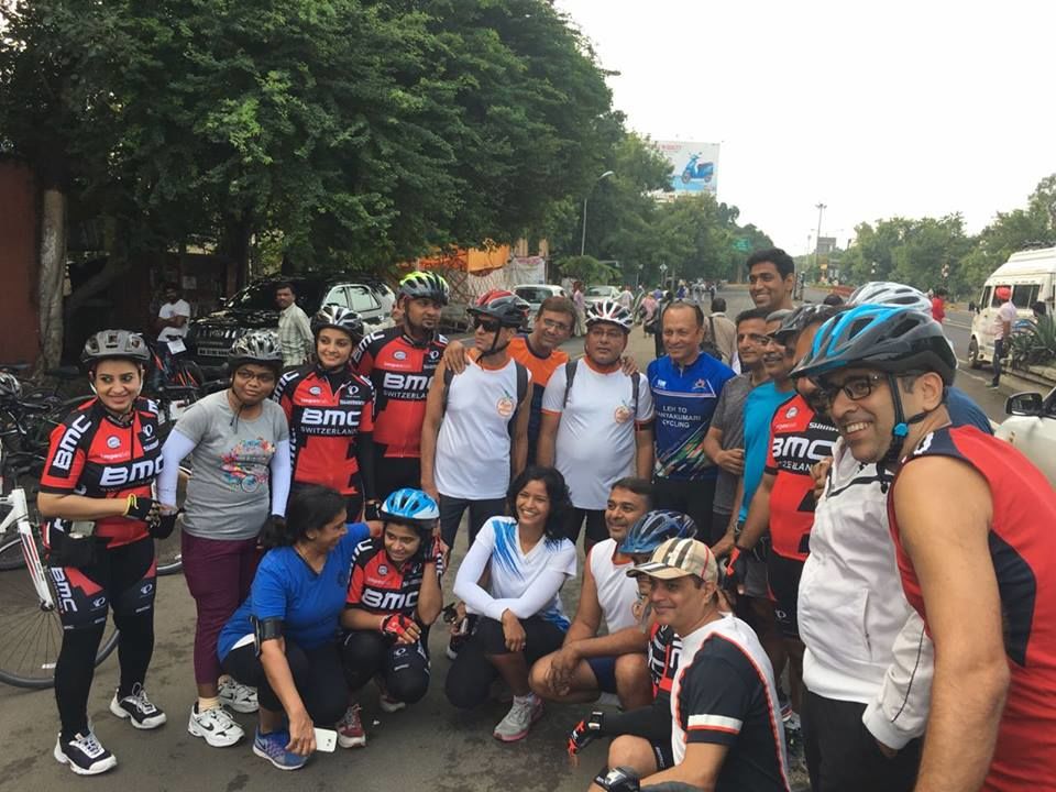 Photo of This Man Is Cycling 4,300 km From Leh to Kanyakumari For His 60th Birthday. What's Your Plan? 3/6 by Sreshti Verma