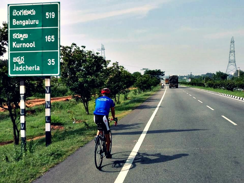 Photo of This Man Is Cycling 4,300 km From Leh to Kanyakumari For His 60th Birthday. What's Your Plan? 4/6 by Sreshti Verma