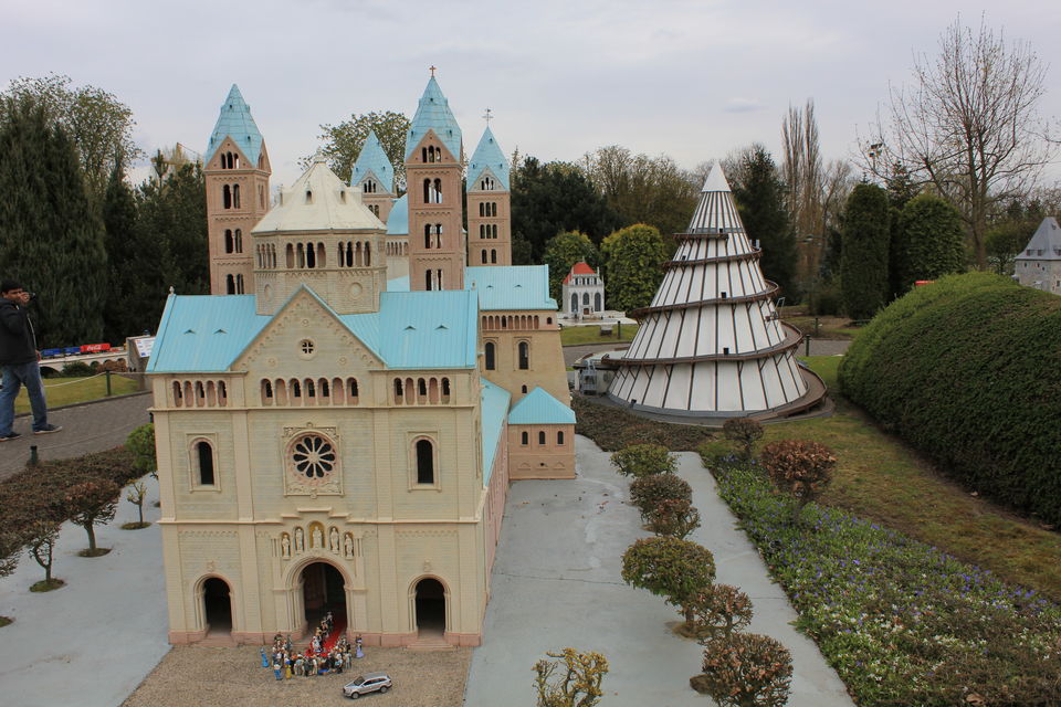 Photo of In the hometown of Tintin 38/44 by Amit