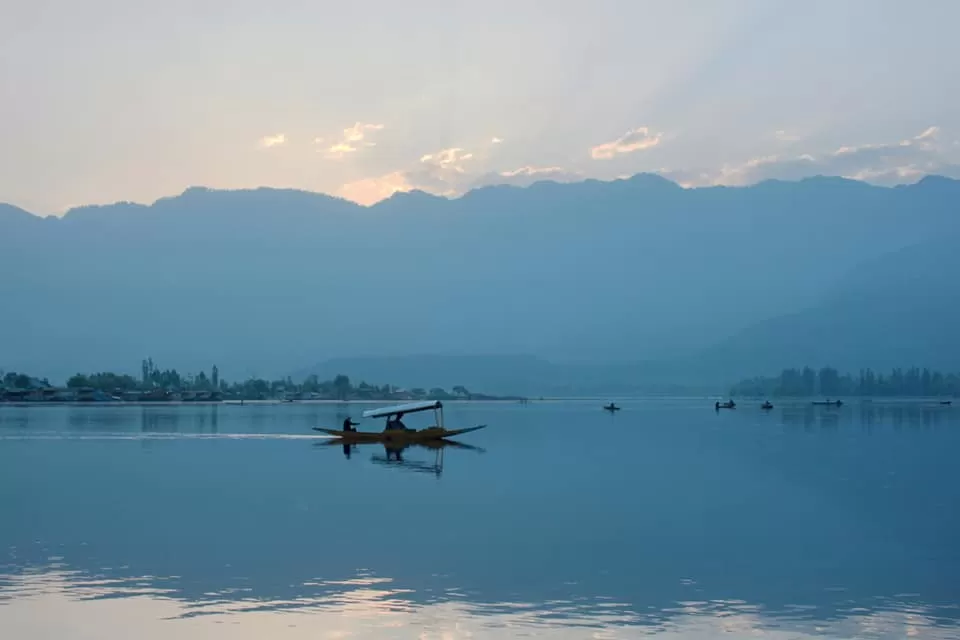Photo of Dal Lake, Srinagar by Amit