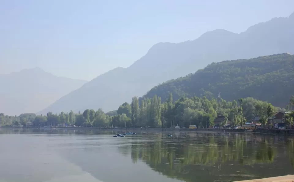 Photo of Dal Lake, Srinagar by Amit