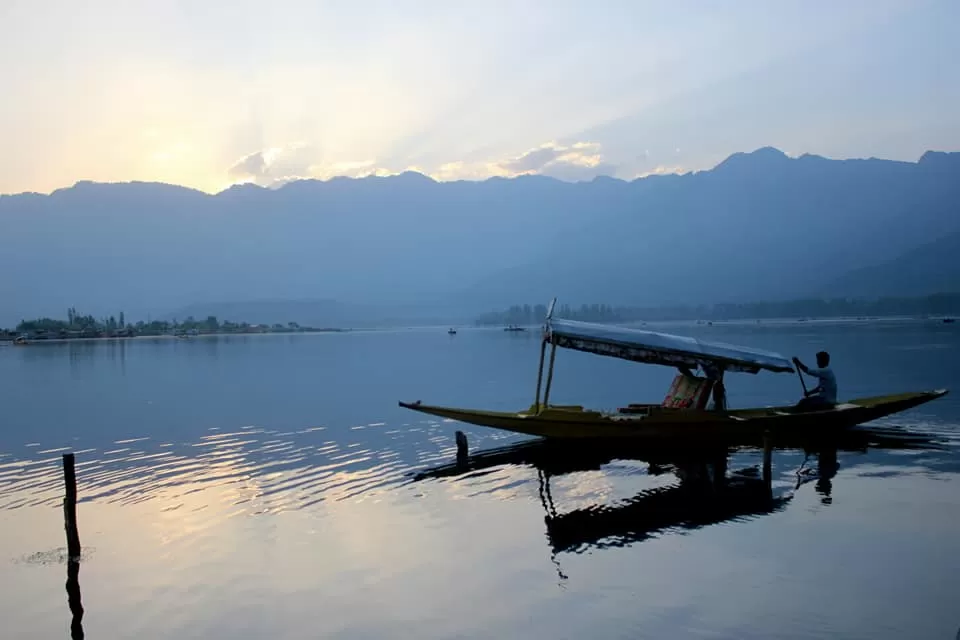 Photo of Dal Lake, Srinagar by Amit