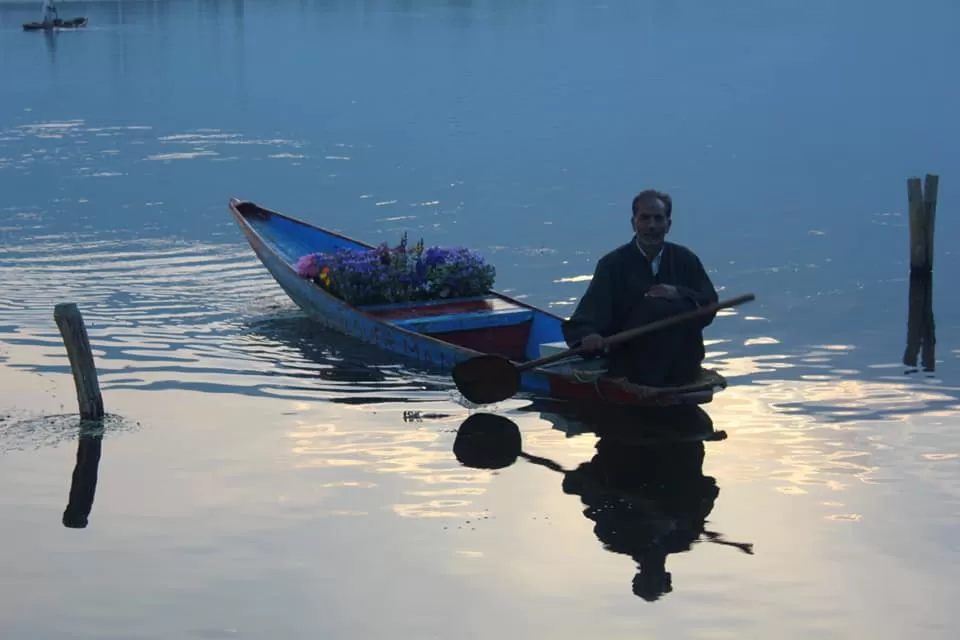 Photo of Dal Lake, Srinagar by Amit