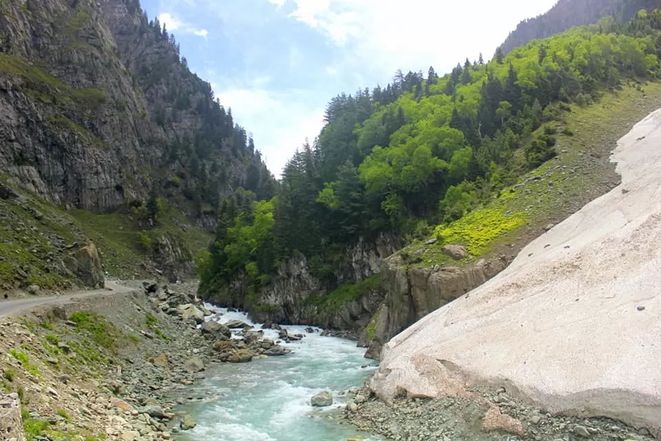 Photo of Dal Lake, Srinagar by Amit
