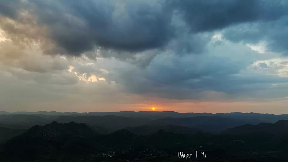 Photo of Sajjangarh Monsoon Palace, Sajjan Garh Road, near Mewar Garh hotel, Eklavya Colony, Udaipur, Rajasthan, India by Arin Goswami