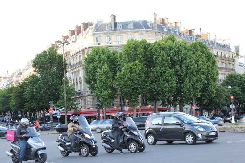 Photo of Gare du Nord, Rue de Dunkerque, Paris, France by Sanjana
