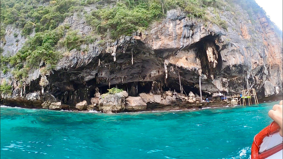Photo of Maya Bay, Thailand by himalayan_zombies