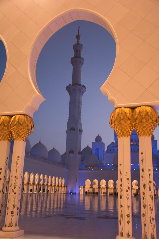 Photo of Photographing the Grand Mosque of Abu Dhabi. by Sandeep Sreedhar