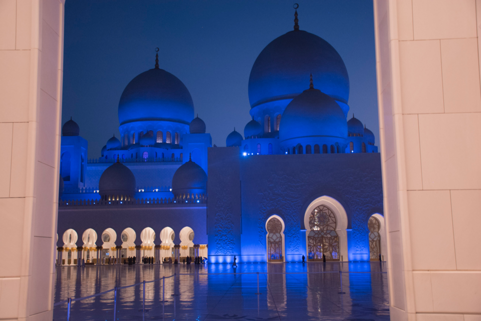 Photo of Photographing the Grand Mosque of Abu Dhabi. by Sandeep Sreedhar