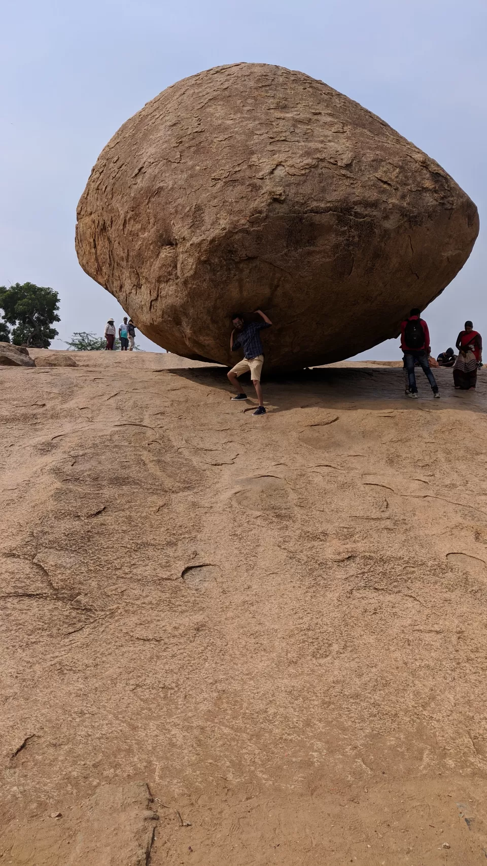 Photo of Krishna's Butter Ball, East Raja Street, Mahabalipuram, Tamil Nadu, India by Vikas Kawade