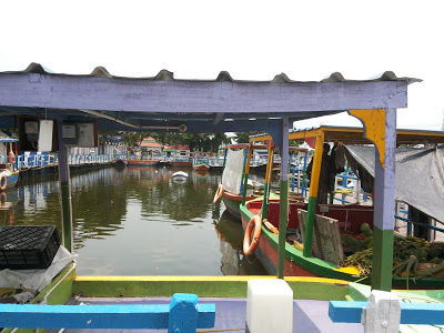 Photo of Now You Buy and Sell Floating.. 4/4 by Kakuli