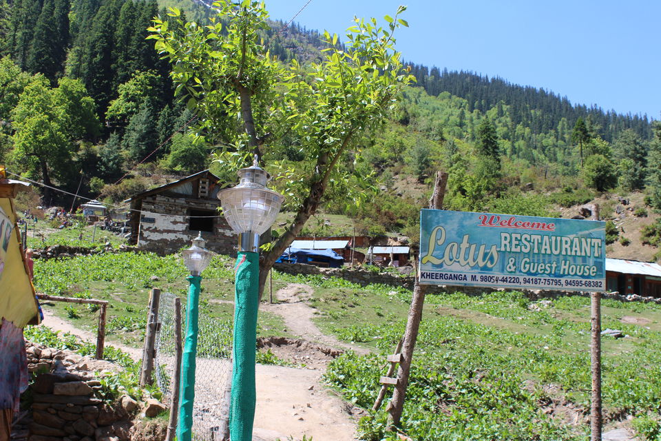 Photo of Cafe Lotus, Kheerganga by Rohini Banerjee