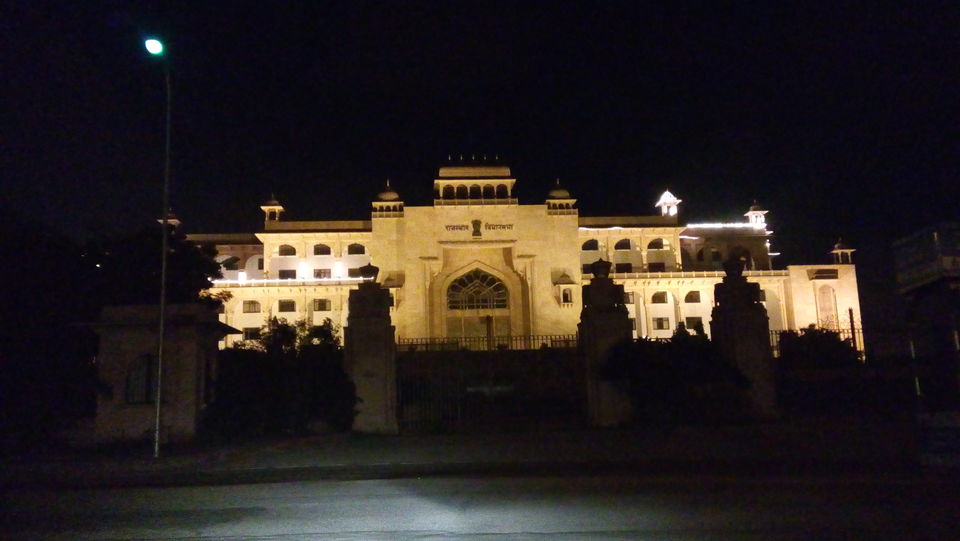 Photo of Drive to the Pink city 8/14 by Pushp Mishra
