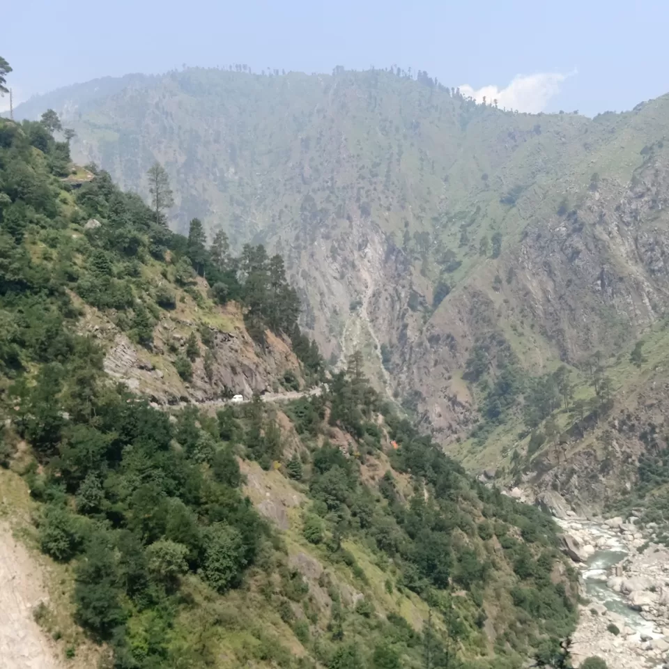 Photo of Srinagar by 𝙶𝚊𝚞𝚛𝚊𝚟 𝙺𝚘𝚑𝚕𝚒✨ 