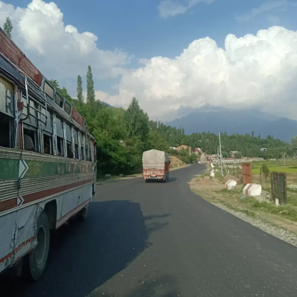 Photo of Srinagar by 𝙶𝚊𝚞𝚛𝚊𝚟 𝙺𝚘𝚑𝚕𝚒✨ 