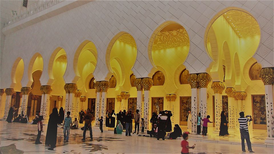 Photo of Take a look inside an Abu Dhabi gem—My day trip to the Sheikh Zayed Mosque in UAE 8/10 by Smitha Aji