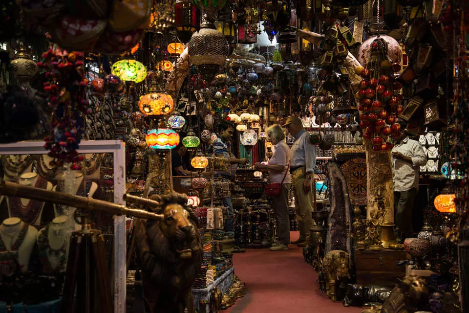 Photo of Manama Souq Building, Al Mutanabi Avenue, Manama, Bahrain by Deya Das