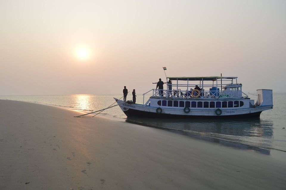 Photo of সুন্দরবনে নৌকো বিহার, রয়্যাল বেঙ্গল সাফারি এবং ছৌ-নাচের আনন্দ উপভোগ করুন, ৩ দিন ২ রাতের সফরে by Deya Das