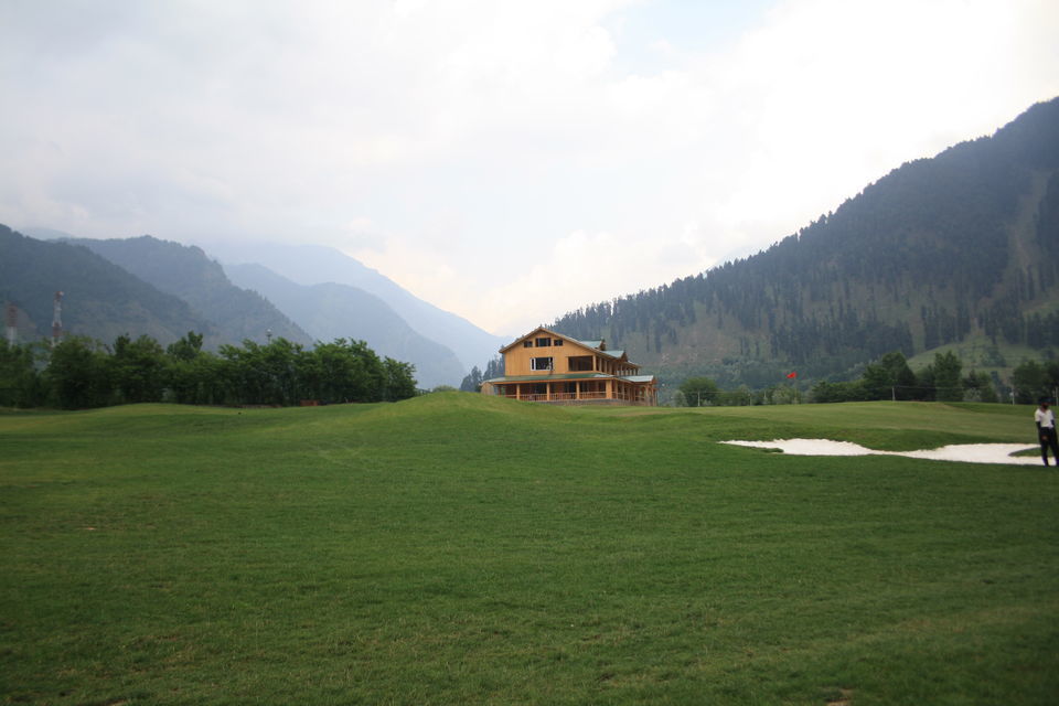 Photo of Kashmir, Himachal Pradesh, India by Deya Das