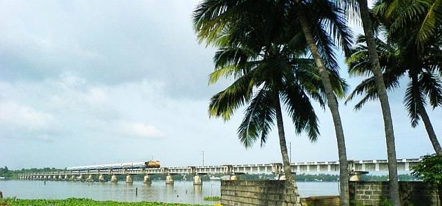 Photo of ট্রেনে চড়ে বেড়াতে যেতে ভালবাসেন? তাহলে এই আটটি জায়গা কিন্তু আপনার জন্য একেবারে আদর্শ বলতেই হবে... 4/9 by Deya Das