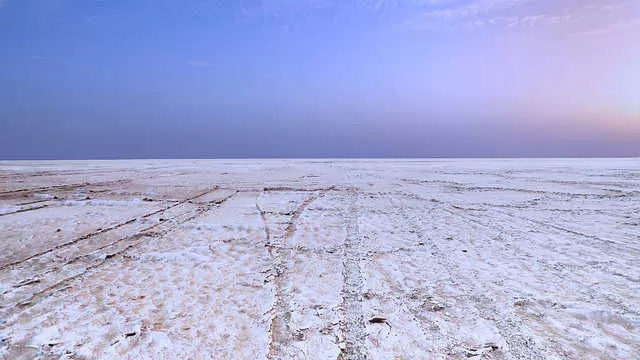 Photo of Rann of Kutch, Kutch, Gujarat by Deya Das