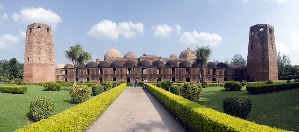 Photo of Katra Masjid, Barowaritala, Murshidabad, West Bengal, India by Deya Das