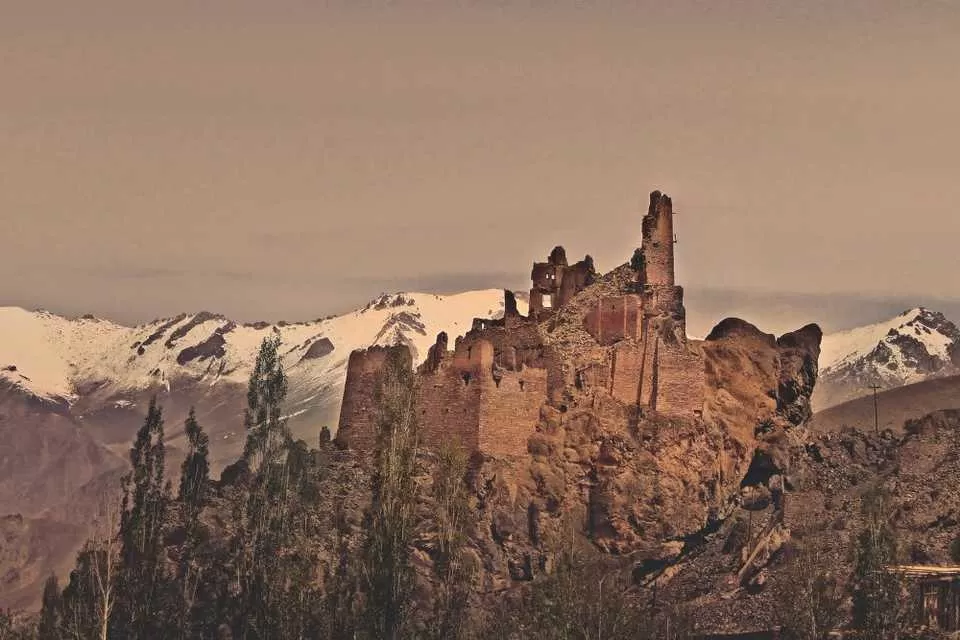 Photo of Chiktan Fort, Srinagar - Ladakh Rd by Deya Das