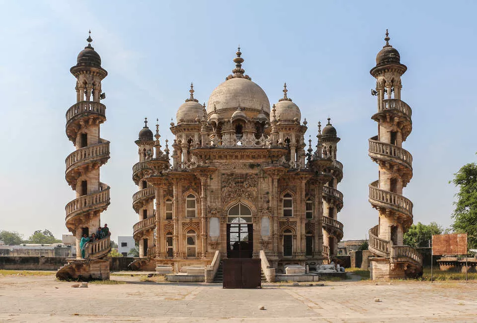 Photo of Mahabat Maqbara Palace, Mullawada, Junagadh, Gujarat, India by Deya Das