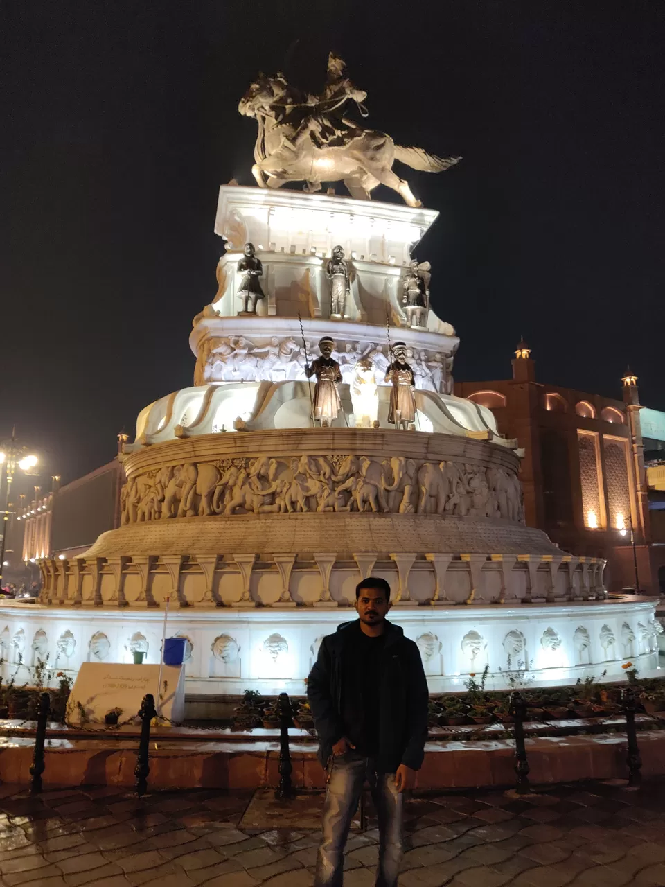 Photo of Golden Temple Road, Katra Ahluwalia, Amritsar, Punjab, India by Confusedwanderer 