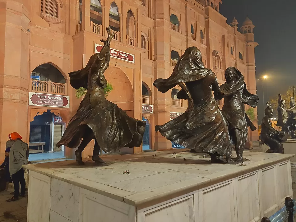 Photo of Golden Temple Road, Katra Ahluwalia, Amritsar, Punjab, India by Confusedwanderer 